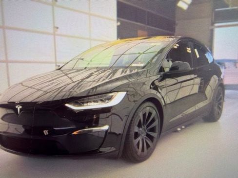 Used 2022 Tesla Model X Plaid AWD/4WD image 2