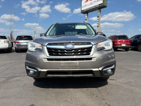 Used 2017 Subaru Forester 2.5i Touring AWD/4WD image 11