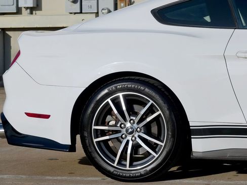 Used 2016 Ford Mustang GT image 28