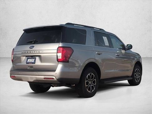 Used 2024 Ford Expedition XLT AWD/4WD image 5
