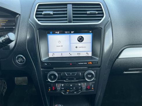 Used 2017 Ford Explorer XLT w/ Equipment Group 202A image 27