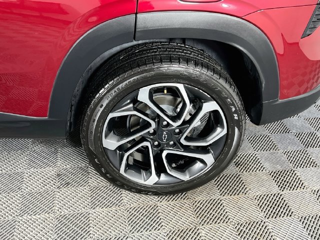 Used 2024 Chevrolet Trax RS w/ Driver Confidence Package FWD image 32