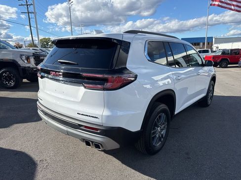 Used 2025 GMC Acadia Elevation image 5