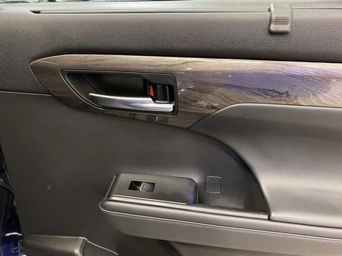 Used 2022 Toyota Highlander Platinum image 31