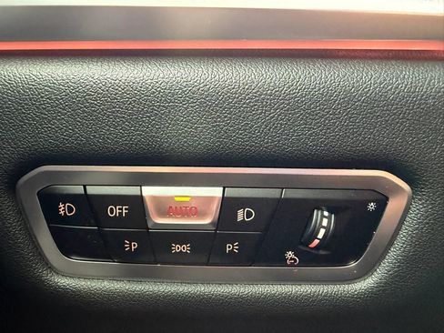 Used 2022 BMW X7 M50i w/ Dynamic Handling Package AWD/4WD image 28
