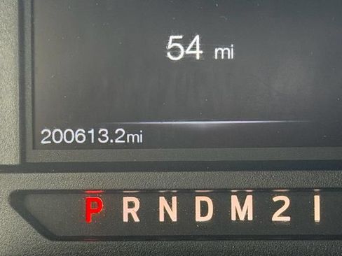 Used 2015 Ford F150 XLT w/ Equipment Group 302A Luxury AWD/4WD image 23