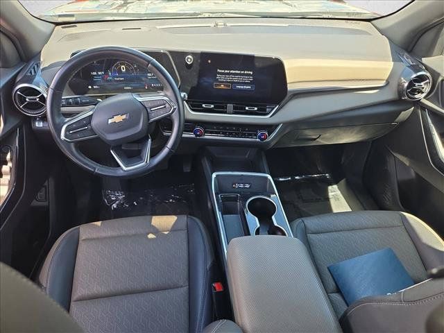 Certified 2025 Chevrolet Equinox LT w/ Convenience Package II FWD image 17