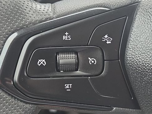 Used 2023 Chevrolet TrailBlazer LT FWD image 23