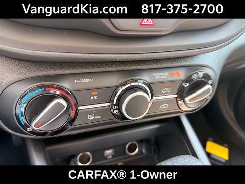 Certified 2025 Kia Soul LX w/ LX Technology Package FWD image 23