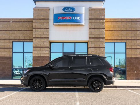 Used 2024 Honda Passport Black Edition image 9