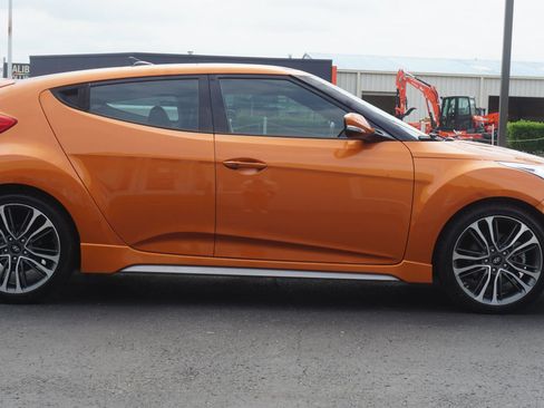 Used 2016 Hyundai Veloster Turbo w/ Option Group 04 image 4