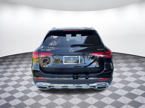 Used 2024 Mercedes-Benz GLC 300 4MATIC image 10