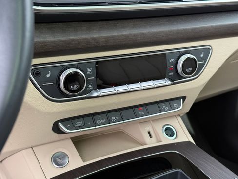 Certified 2023 Audi Q5 2.0T Premium w/ Convenience Package image 19