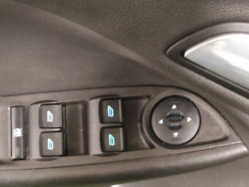 Used 2018 Ford Focus SE FWD image 27