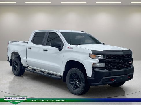 Used 2020 Chevrolet Silverado 1500 Custom Trail Boss w/ Custom Convenience Package AWD/4WD image 1