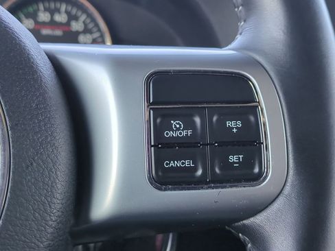 Used 2016 Jeep Wrangler Unlimited Rubicon image 29