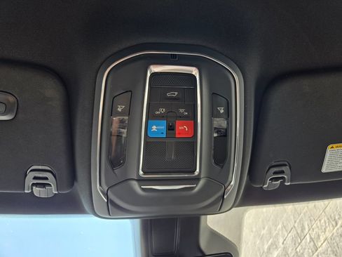 Used 2023 Jeep Wagoneer 4WD image 23