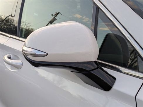 Used 2023 Hyundai Santa Fe SEL w/ Premium Package image 12