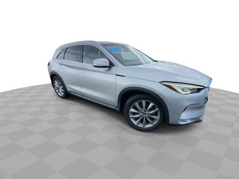 Used 2019 INFINITI QX50 Luxe FWD image 2