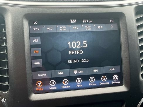 Used 2020 Jeep Cherokee Trailhawk AWD/4WD image 14