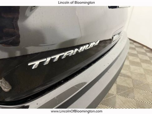 Used 2022 Ford Edge Titanium image 18