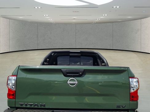 Used 2024 Nissan Titan SV w/ SV Bronze Edition Package image 4