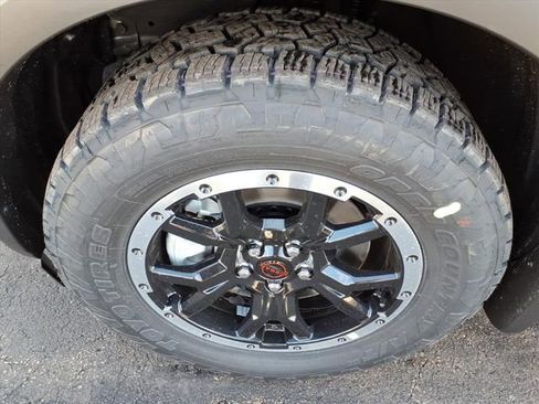 New 2026 Nissan Pathfinder SV image 9