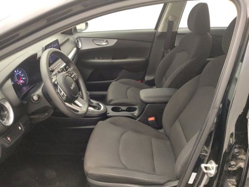 Used 2024 Kia Forte LXS FWD image 17