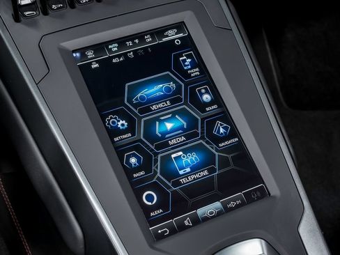 Used 2022 Lamborghini Huracan EVO RWD image 25