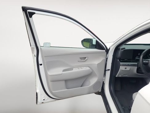 Used 2025 Hyundai Kona SEL AWD/4WD image 21