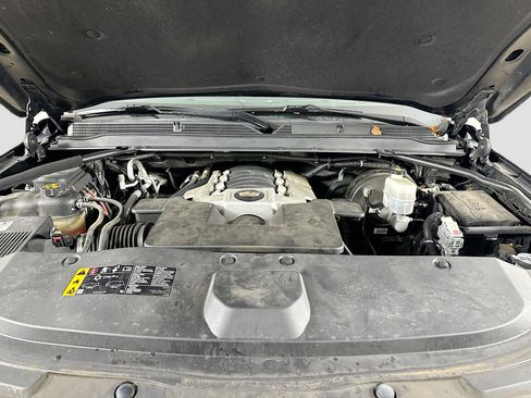 Used 2019 Cadillac Escalade Premium Luxury image 41