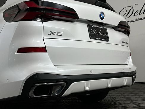 Used 2024 BMW X5 xDrive50e w/ Executive Package image 28