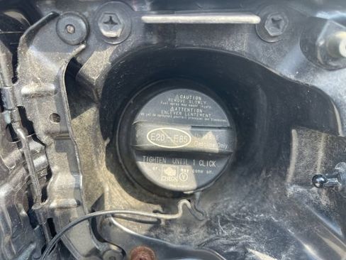 Used 2022 Toyota Tacoma TRD Sport AWD/4WD image 18