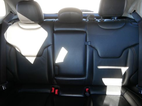 Certified 2021 Jeep Compass Limited image 13