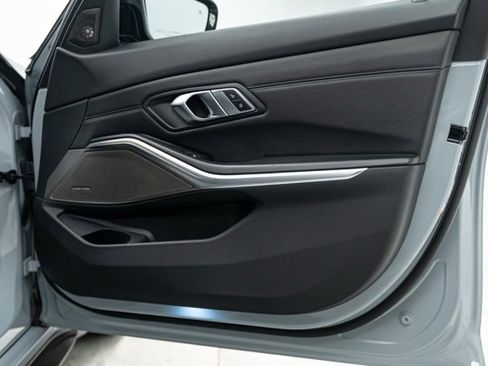 Used 2021 BMW M3 Competition image 32