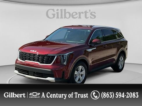 Used 2025 Kia Sorento LX FWD image 1