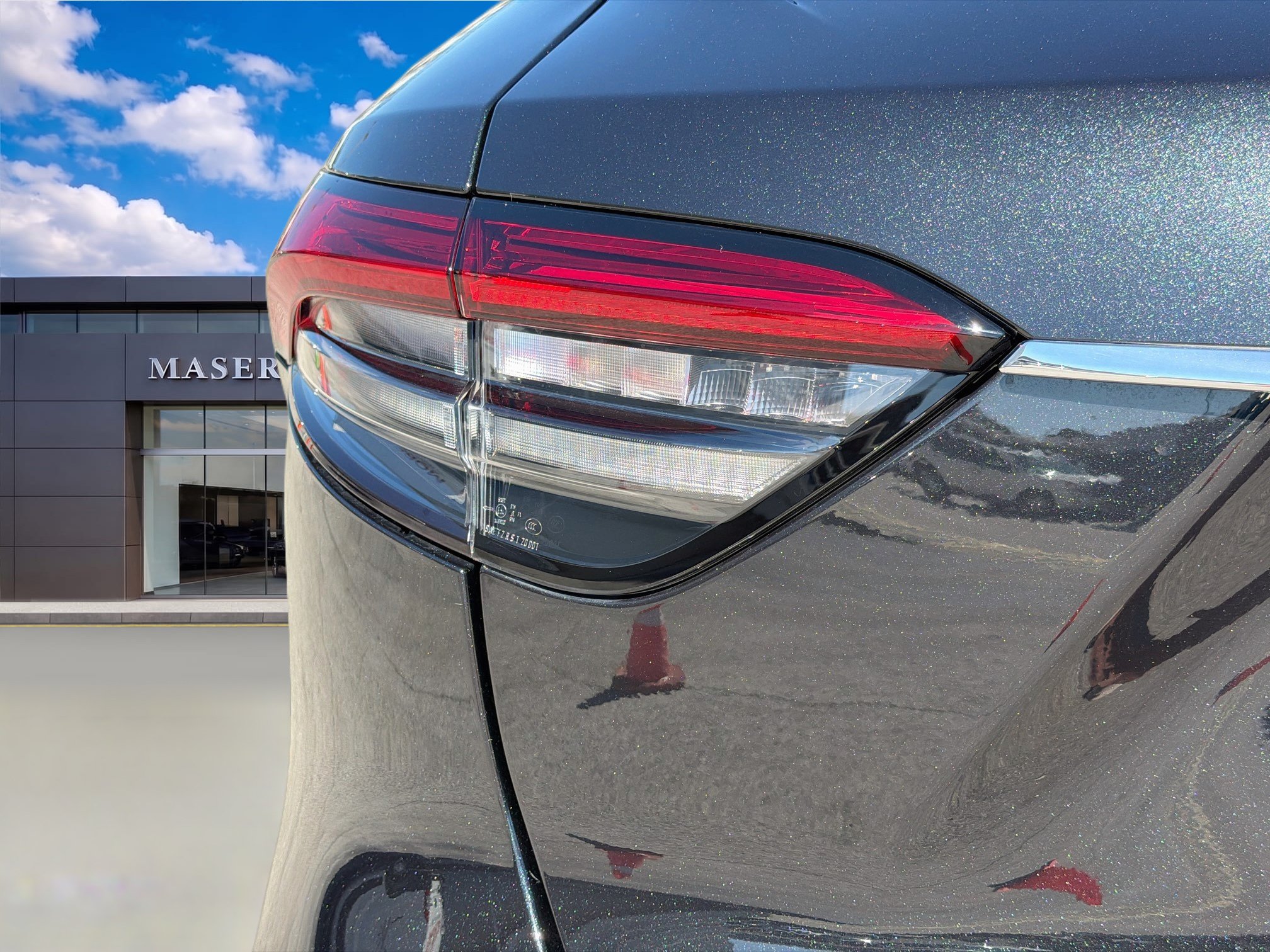 Used 2023 Maserati Levante GT AWD/4WD image 10