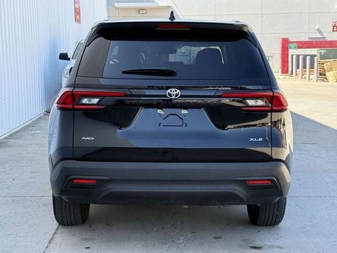 Used 2025 Toyota Grand Highlander XLE image 5