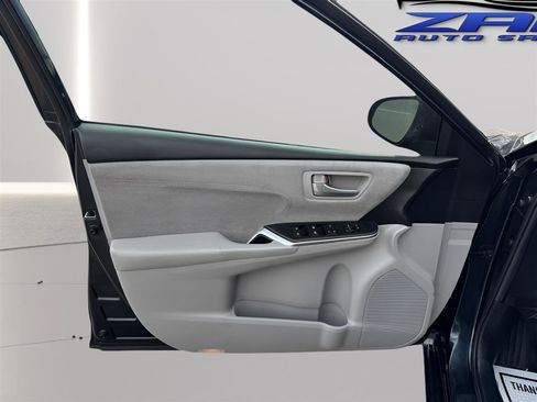 Used 2015 Toyota Camry XSE w/ Moonroof Package FWD image 15