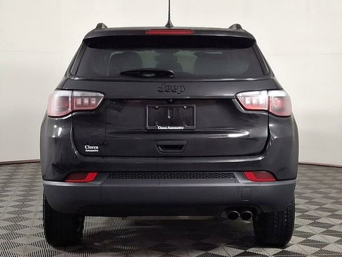 Used 2018 Jeep Compass Altitude w/ Popular Equipment Group image 8