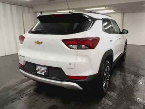 Used 2024 Chevrolet TrailBlazer LT w/ LT Cold Weather Package image 8