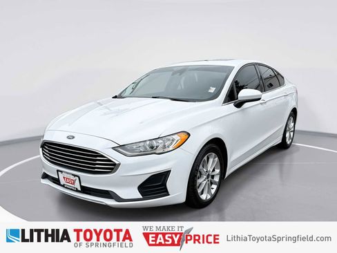 Used 2020 Ford Fusion SE FWD image 1
