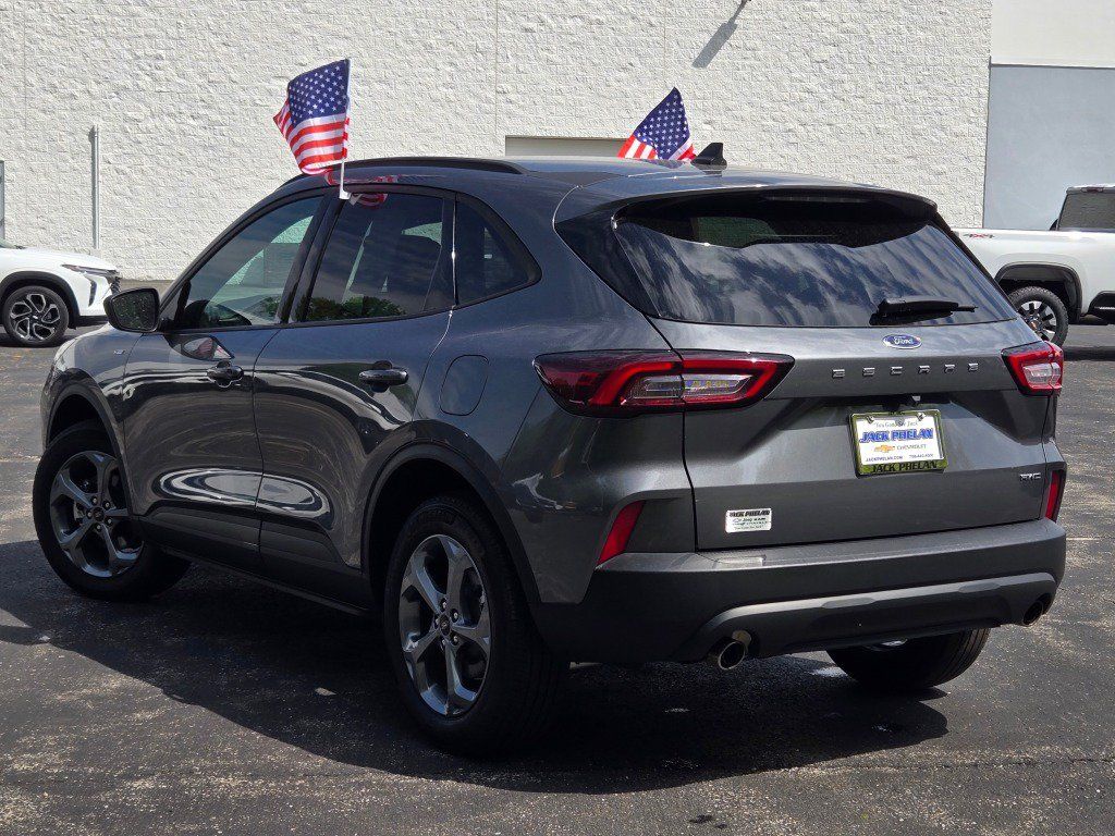 Used 2025 Ford Escape ST-Line AWD/4WD image 15