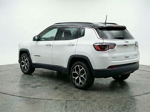 Used 2025 Jeep Compass Limited image 6