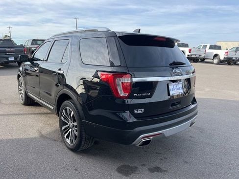 Used 2016 Ford Explorer Platinum image 8