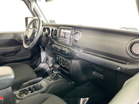 Used 2022 Jeep Gladiator Sport AWD/4WD image 28