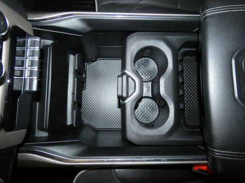 Used 2020 RAM 1500 Laramie image 18