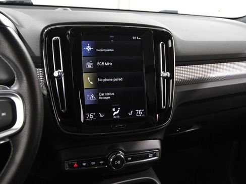 Used 2020 Volvo XC40 T5 R-Design image 9