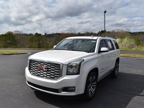 Used 2019 GMC Yukon Denali w/ Denali Ultimate Package AWD/4WD image 2