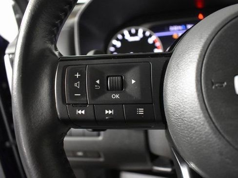 Used 2021 Nissan Rogue SV w/ Premium Package image 14